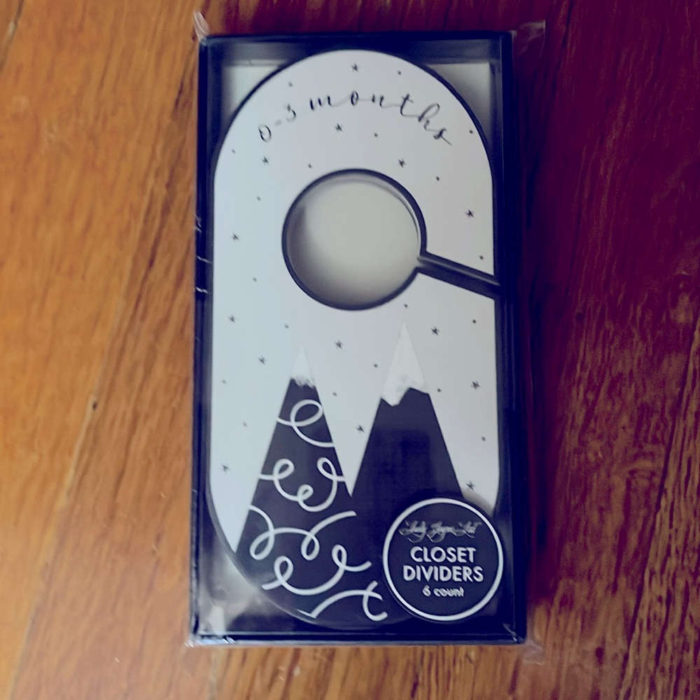 Lady Jane Baby Closet Dividers, New in Box 6 count.
